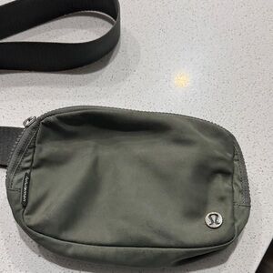 lululemon athletica Olive Belt Bag